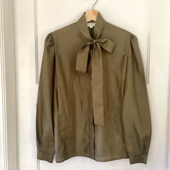 Christian Dior Vintage Olive Green Neck Bow tie Blouse size 6 Logo Old Money - Picture 16 of 16